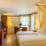 Schloss Rheinfels Hotel 4*