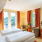 Hotel Schloss Rheinfels 4*