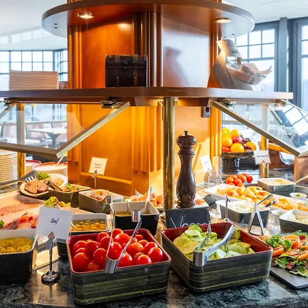 ホテル Schloss Rheinfels 4*