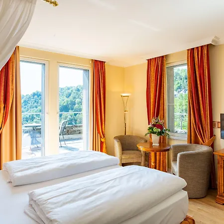 Hotel Schloss Rheinfels 4*