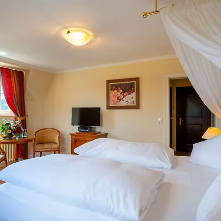 ホテル Schloss Rheinfels 4*