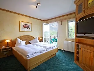 Schloss Rheinfels 4*